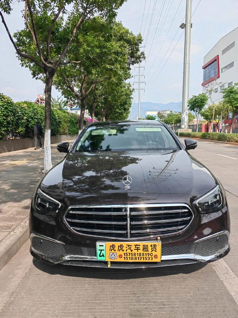 紅塔區(qū)婚慶用車指南 600元起租，解鎖完美婚禮車隊(duì)